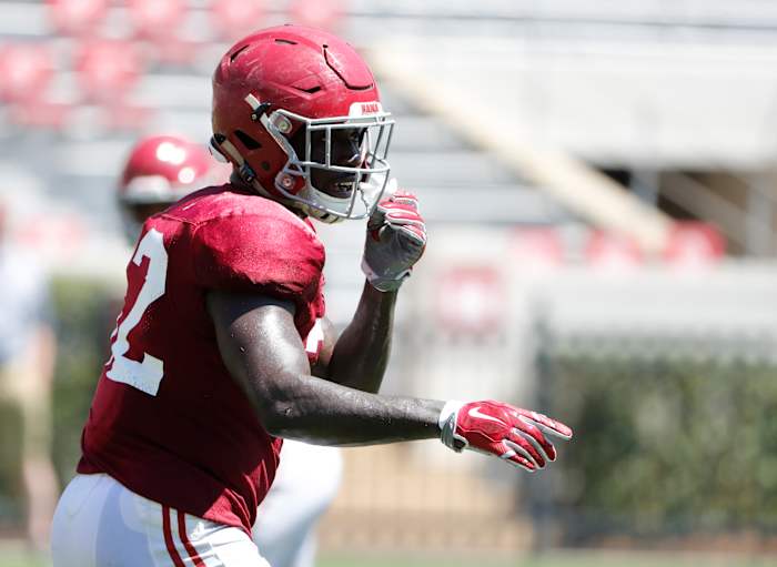 Alabama linebacker Dylan Moses